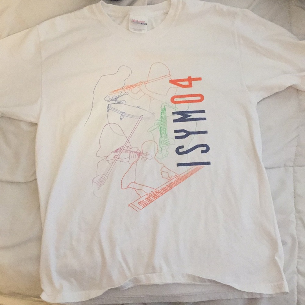 Size small ISYM 04 tee